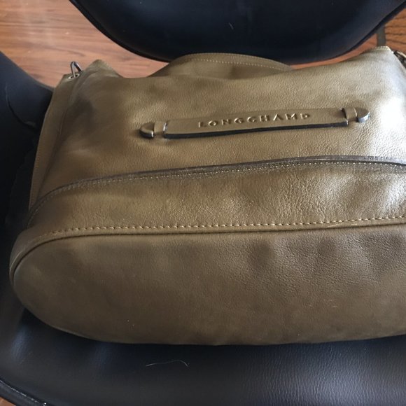 **SOLD**Longchamp 3D Large Olive Leather Hobo Bag - Picture 4 of 10
